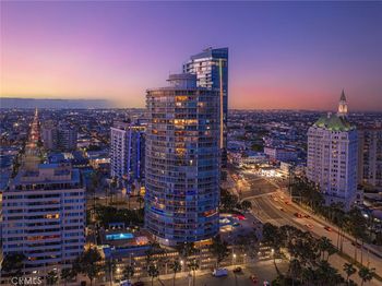 700 E Ocean Boulevard