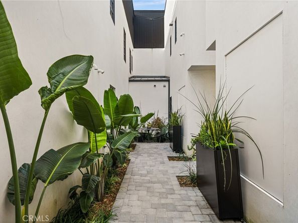 412 29th Street B, Newport Beach CA 92663