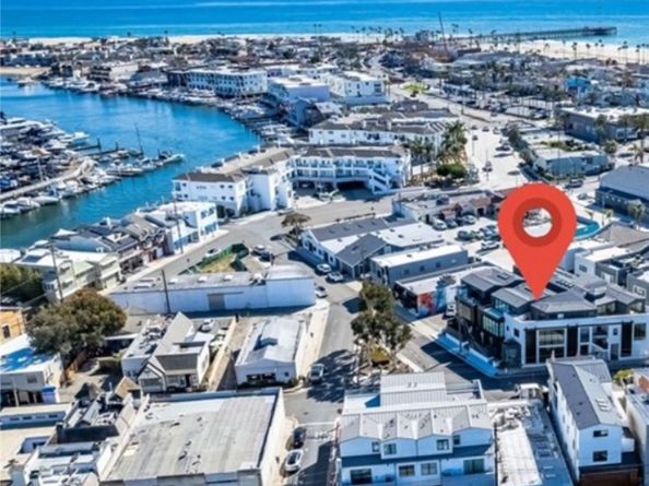 412 29th Street B, Newport Beach CA 92663