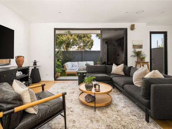 412 29th Street B, Newport Beach CA 92663