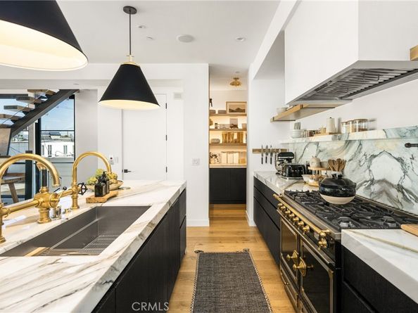 412 29th Street B, Newport Beach CA 92663