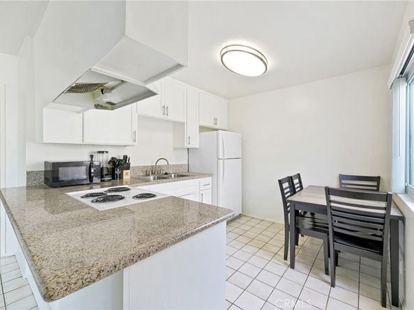 30 W 49th Street, Long Beach CA 90805