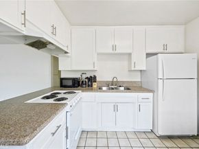 30 W 49th Street, Long Beach CA 90805