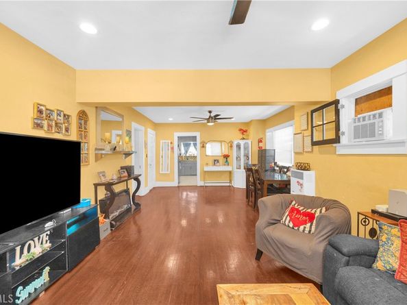 776 Stanley Avenue, Long Beach CA 90804