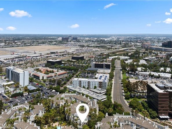 2243 Martin 217, Irvine CA 92612