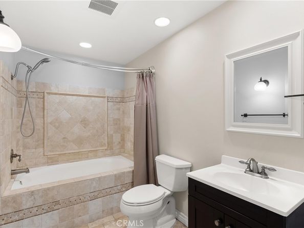 2243 Martin 217, Irvine CA 92612