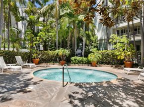 2243 Martin 217, Irvine CA 92612