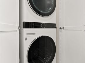 2243 Martin 217, Irvine CA 92612