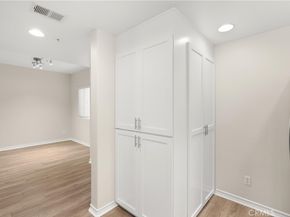 2243 Martin 217, Irvine CA 92612