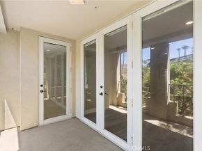 2243 Martin 217, Irvine CA 92612