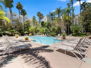 2243 Martin 217, Irvine CA 92612