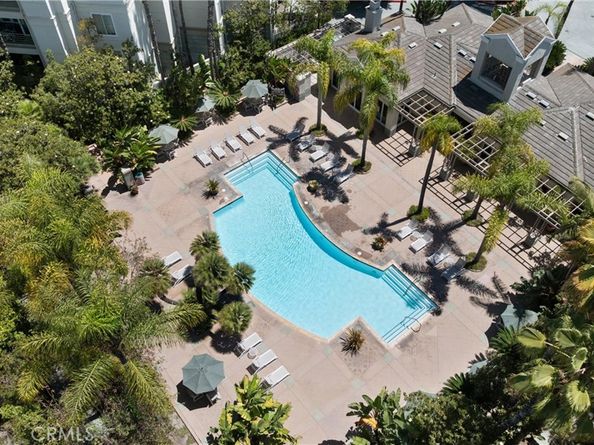 2243 Martin 217, Irvine CA 92612