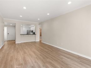 2243 Martin 217, Irvine CA 92612