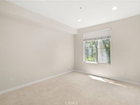 2243 Martin 217, Irvine CA 92612