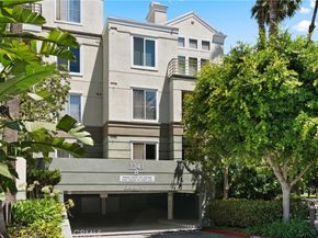 2243 Martin 217, Irvine CA 92612