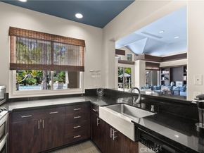 2243 Martin 217, Irvine CA 92612