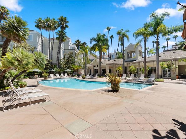 2243 Martin 217, Irvine CA 92612