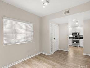 2243 Martin 217, Irvine CA 92612