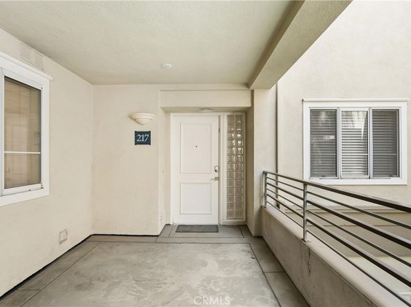 2243 Martin 217, Irvine CA 92612