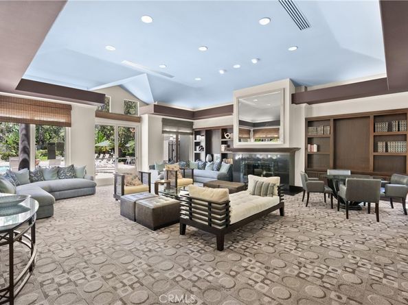 2243 Martin 217, Irvine CA 92612