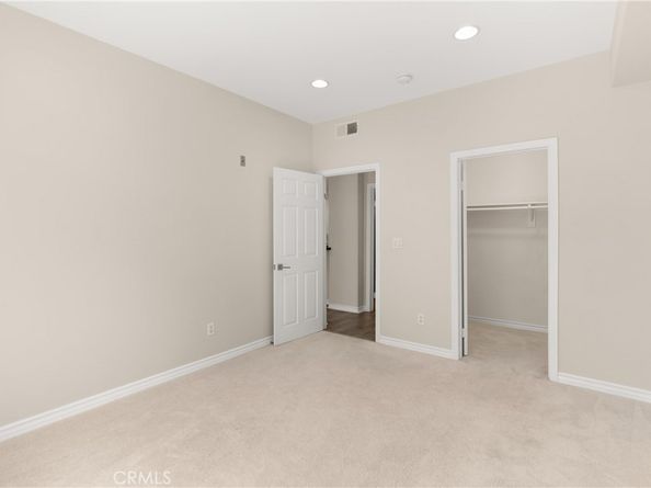 2243 Martin 217, Irvine CA 92612