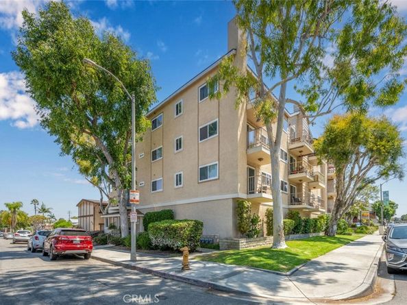 4701 E Anaheim Street 304, Long Beach CA 90804