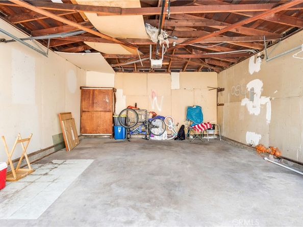 15620 S Visalia Avenue, Compton CA 90220