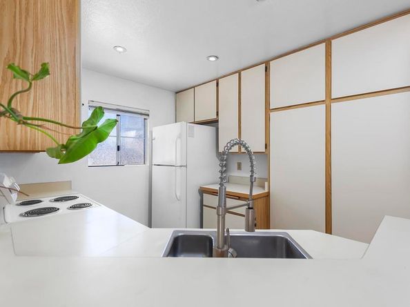 7248 Camino Degrazia 297, San Diego CA 92111