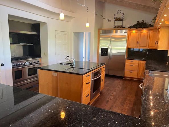 9450 La Jolla Farms Road, La Jolla CA 92037