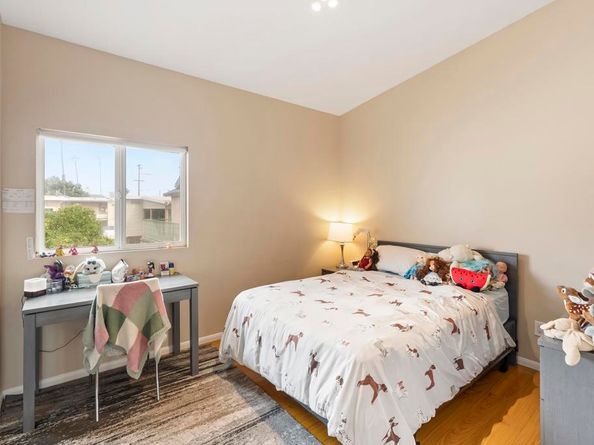 535 F Avenue 4, Coronado CA 92118