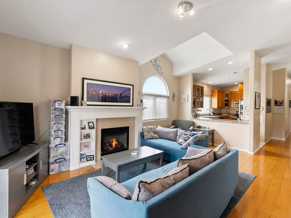 535 F Avenue 4, Coronado CA 92118