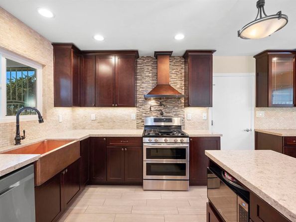 202 E J St, Chula Vista CA 91910
