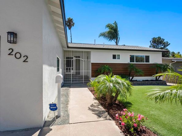 202 E J St, Chula Vista CA 91910