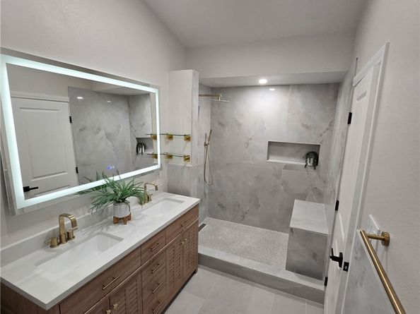 25052 Calle Arenal, Lake Forest CA 92630