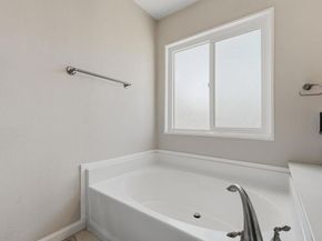 647 Via Costa Rica, Vista CA 92081
