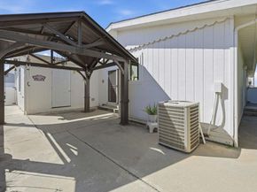 647 Via Costa Rica, Vista CA 92081