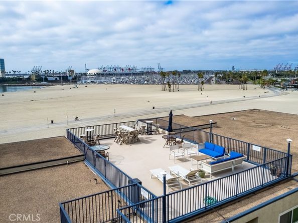 1 3rd Place 302, Long Beach CA 90802