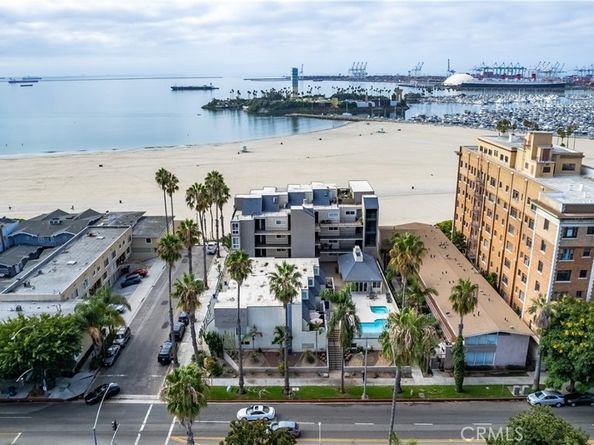 1 3rd Place 302, Long Beach CA 90802