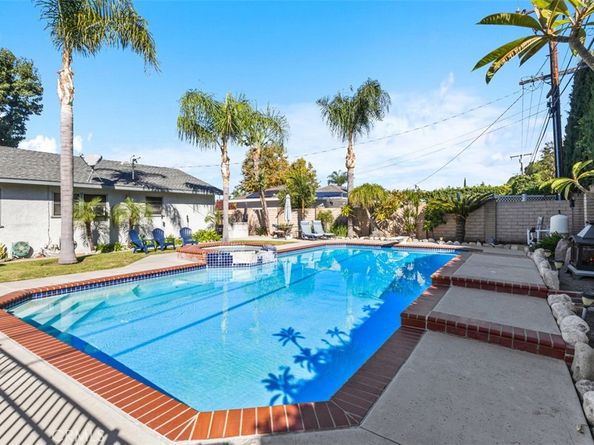 13082 Palomar, North Tustin CA 92705