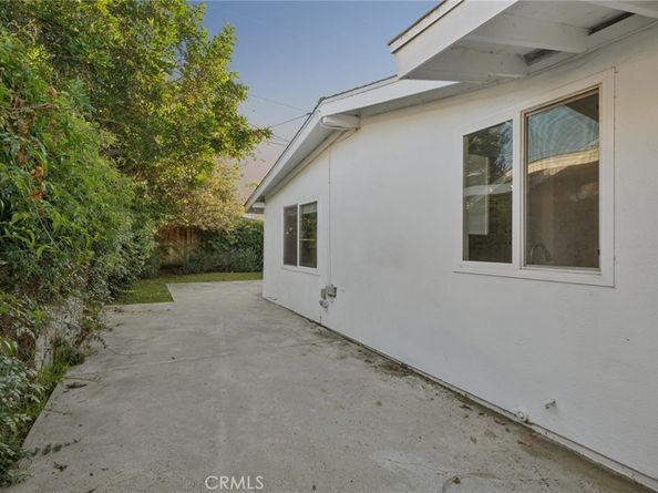 305 Nassau Road, Costa Mesa CA 92626