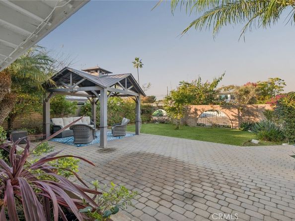 305 Nassau Road, Costa Mesa CA 92626