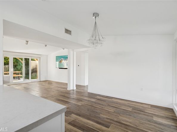 305 Nassau Road, Costa Mesa CA 92626