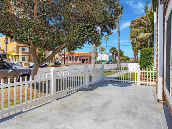 222 17th Street, Huntington Beach CA 92648
