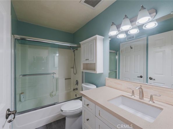 20251 Cape Coral Ln 202, Huntington Beach CA 92646