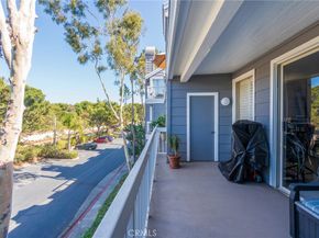 20251 Cape Coral Ln 202, Huntington Beach CA 92646
