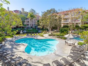 20251 Cape Coral Ln 202, Huntington Beach CA 92646