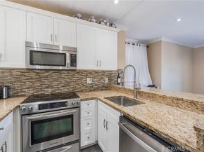 20251 Cape Coral Ln 202, Huntington Beach CA 92646