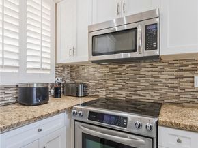 20251 Cape Coral Ln 202, Huntington Beach CA 92646