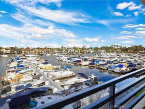 4165 Warner Avenue 202, Huntington Beach CA 92649