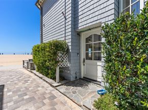 522 W Oceanfront, Newport Beach CA 92661